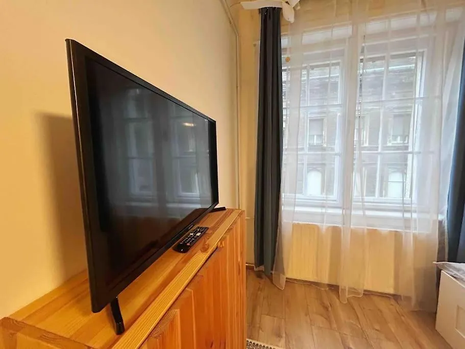 בודפשט Stray Birds Fashion Apartment With 2Ppl/Wifi/Ac