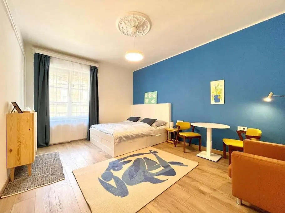 בודפשט Stray Birds Fashion Apartment With 2Ppl/Wifi/Ac 0*,